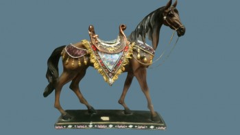 лошадь статуя ― ИГРУШКИ И СУВЕНИРЫ ОПТОМ В НОВОСИБИРСКЕ