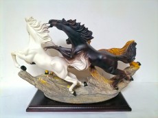 лошади статуя бегут