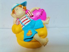 Дети на диване